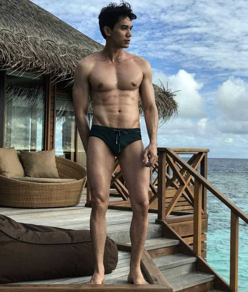 hot male 549 (18+)