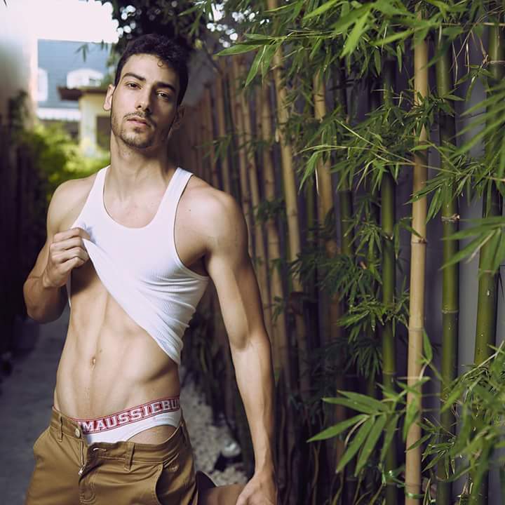 แขนน่าฟัด