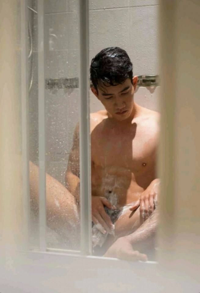 hot male 552 (18+)