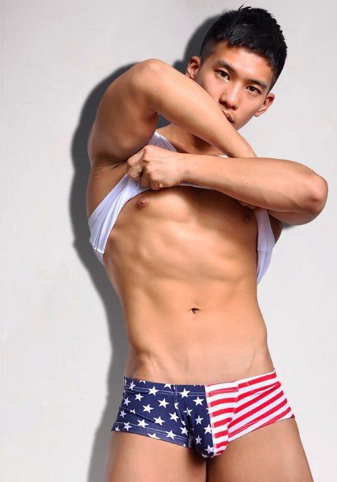 hot male 553 (18+)