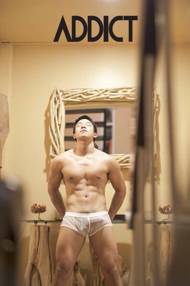 hot male 555 (18+)