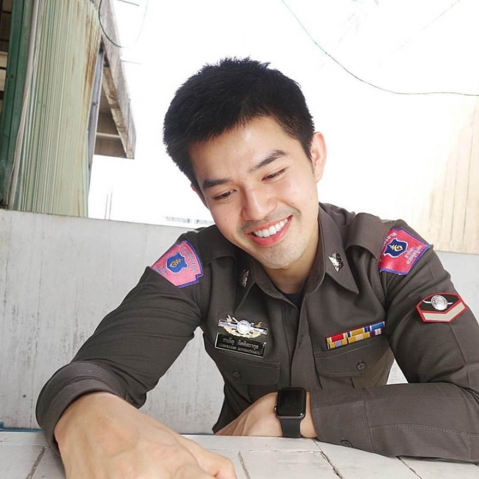 อมของหลวงผิดก็ยอม