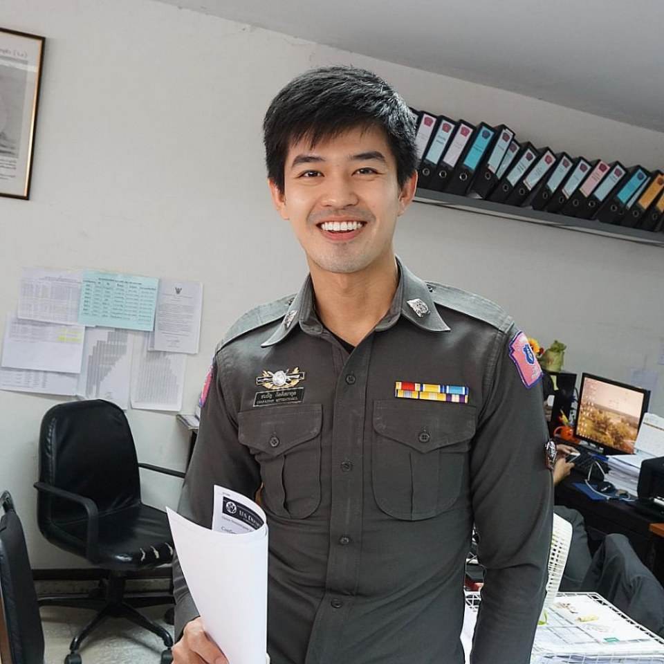 อมของหลวงผิดก็ยอม