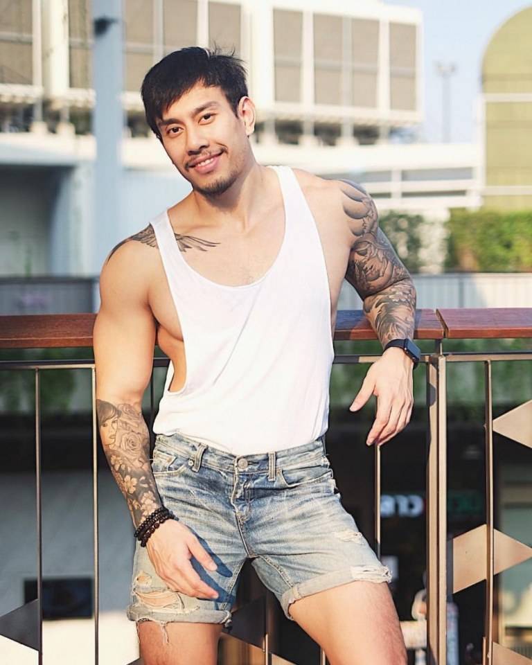 ยั่ววันหยุด
