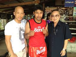 นักมวยหน้าหยก