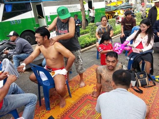 นักมวยหน้าหยก