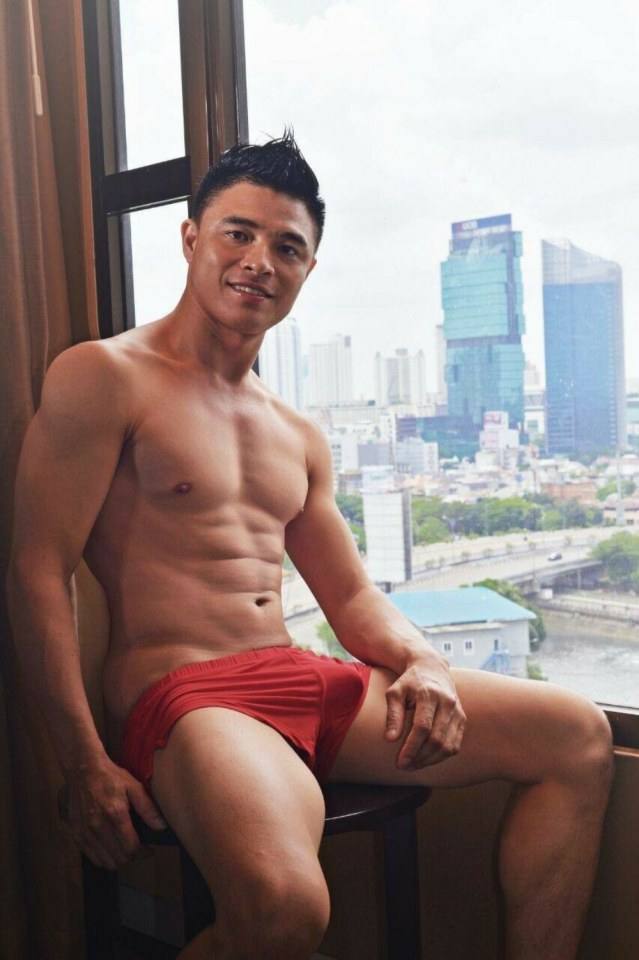 hot male 556 (18+)