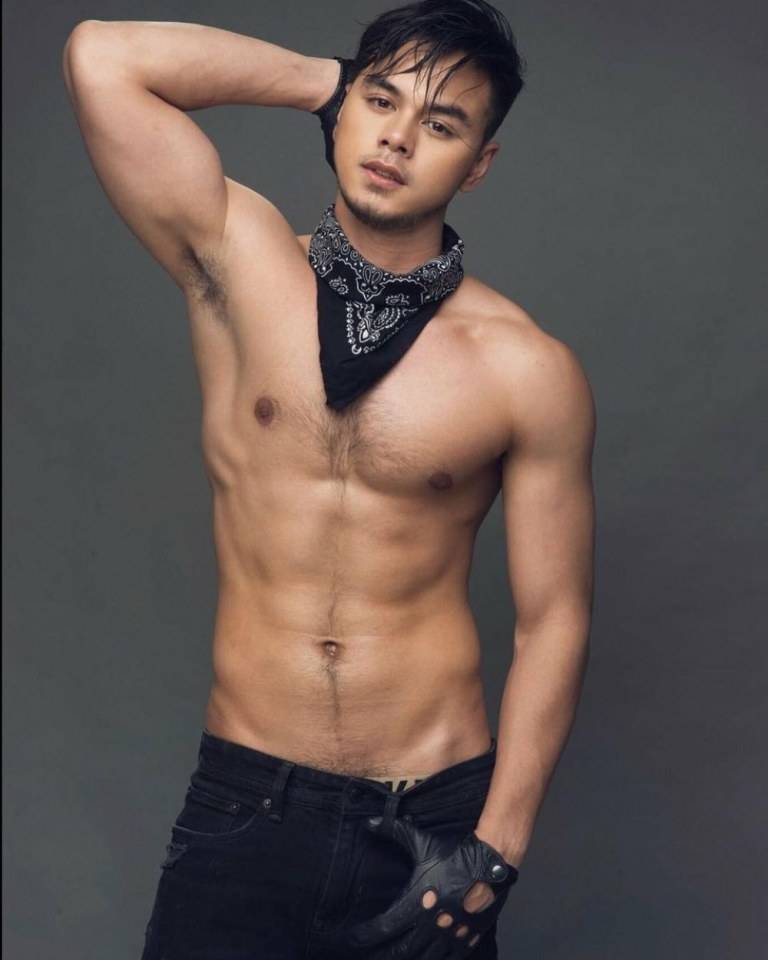 hot male 556 (18+)