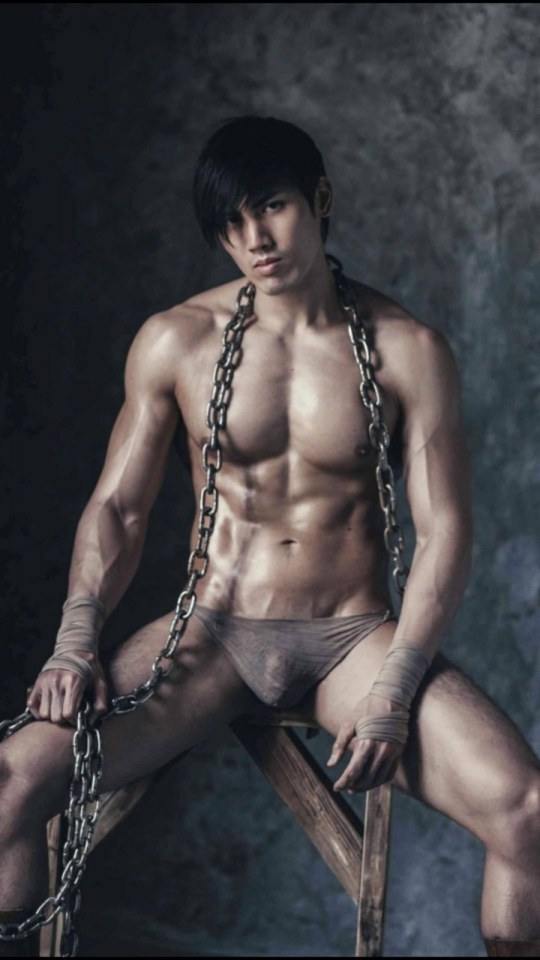 hot male 556 (18+)