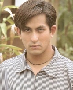 พีท ทองเจือ พระเอกเก่า