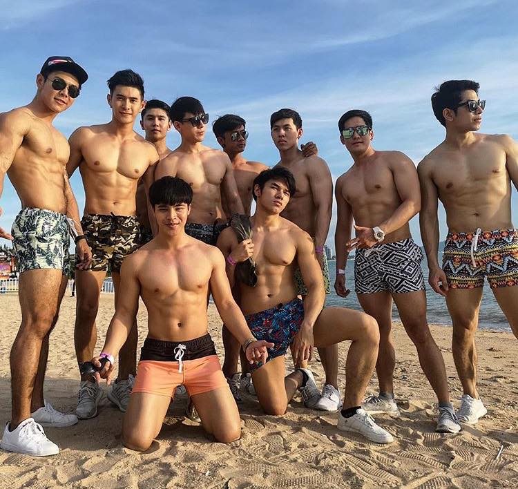 ไปทะเลกัน