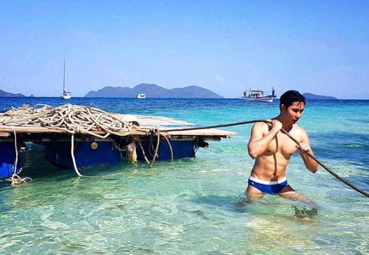 ไปทะเลกัน