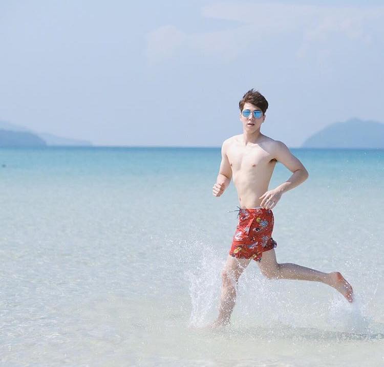 ไปทะเลกัน