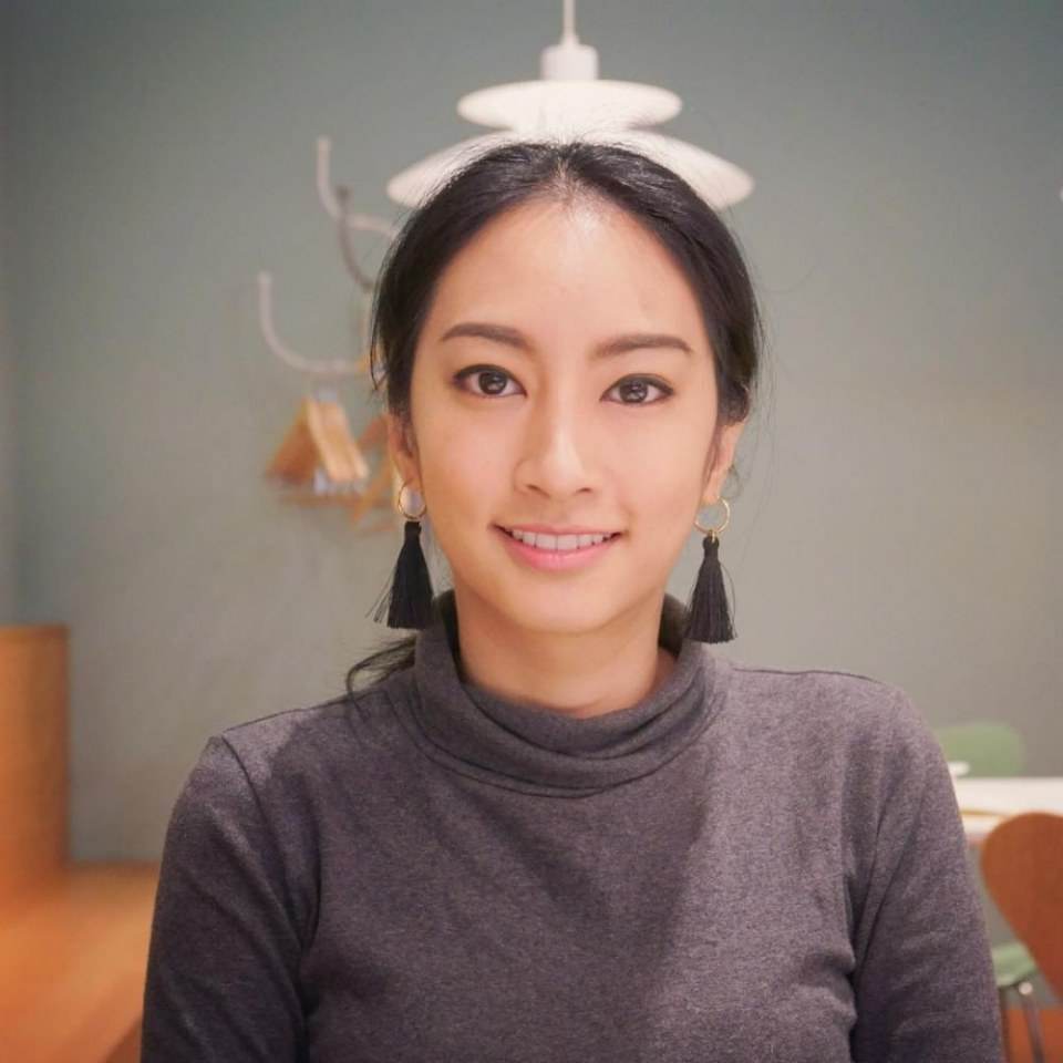 แอร์ ภุมวารี ผลงานล่าสุดเรื่อง เงาะแท้แซ่ฮีโร่ ปี 2556