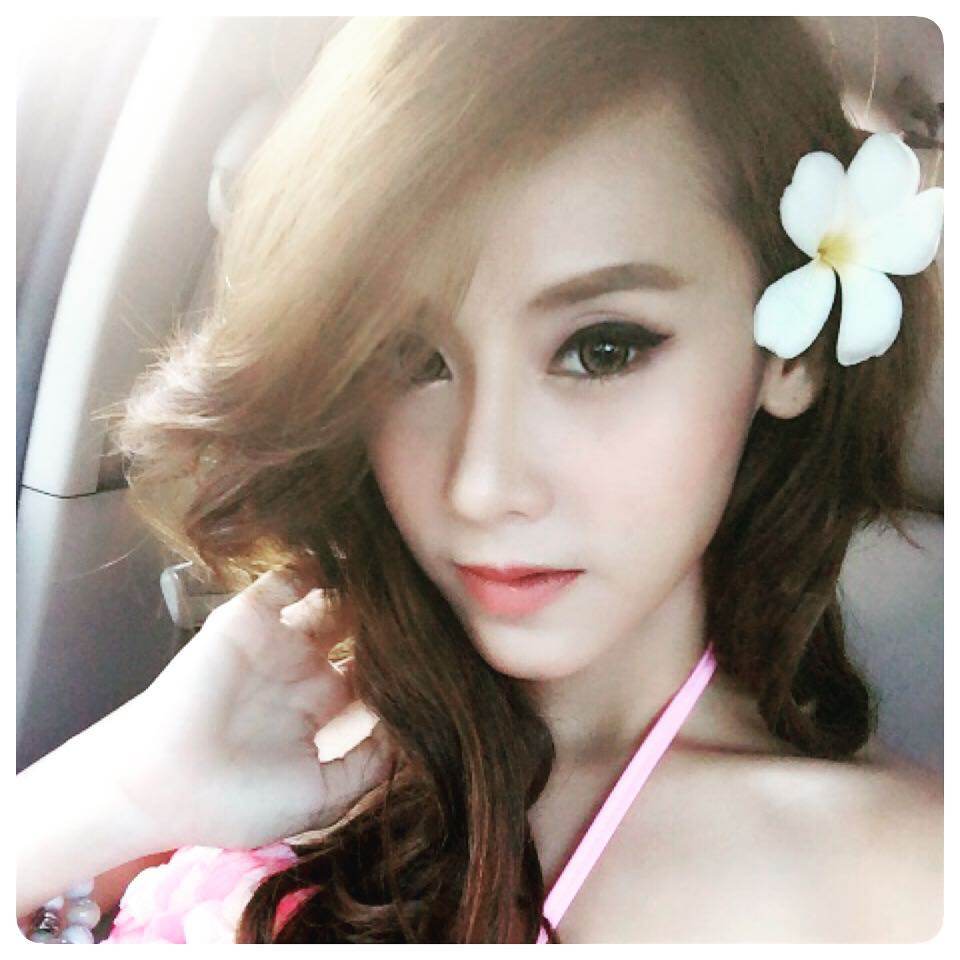 แพร วรภรณ์