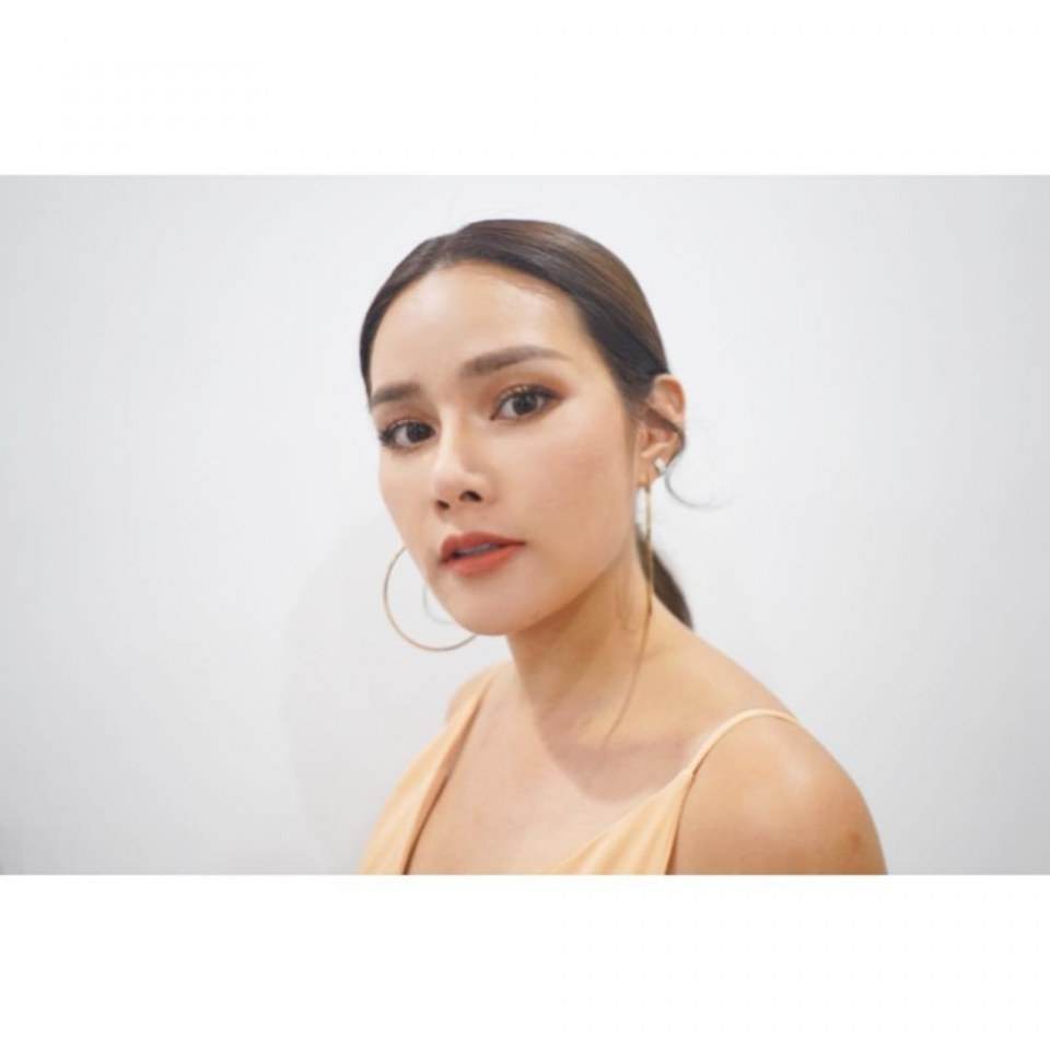 หญิง รฐา/วง2002ราตรี