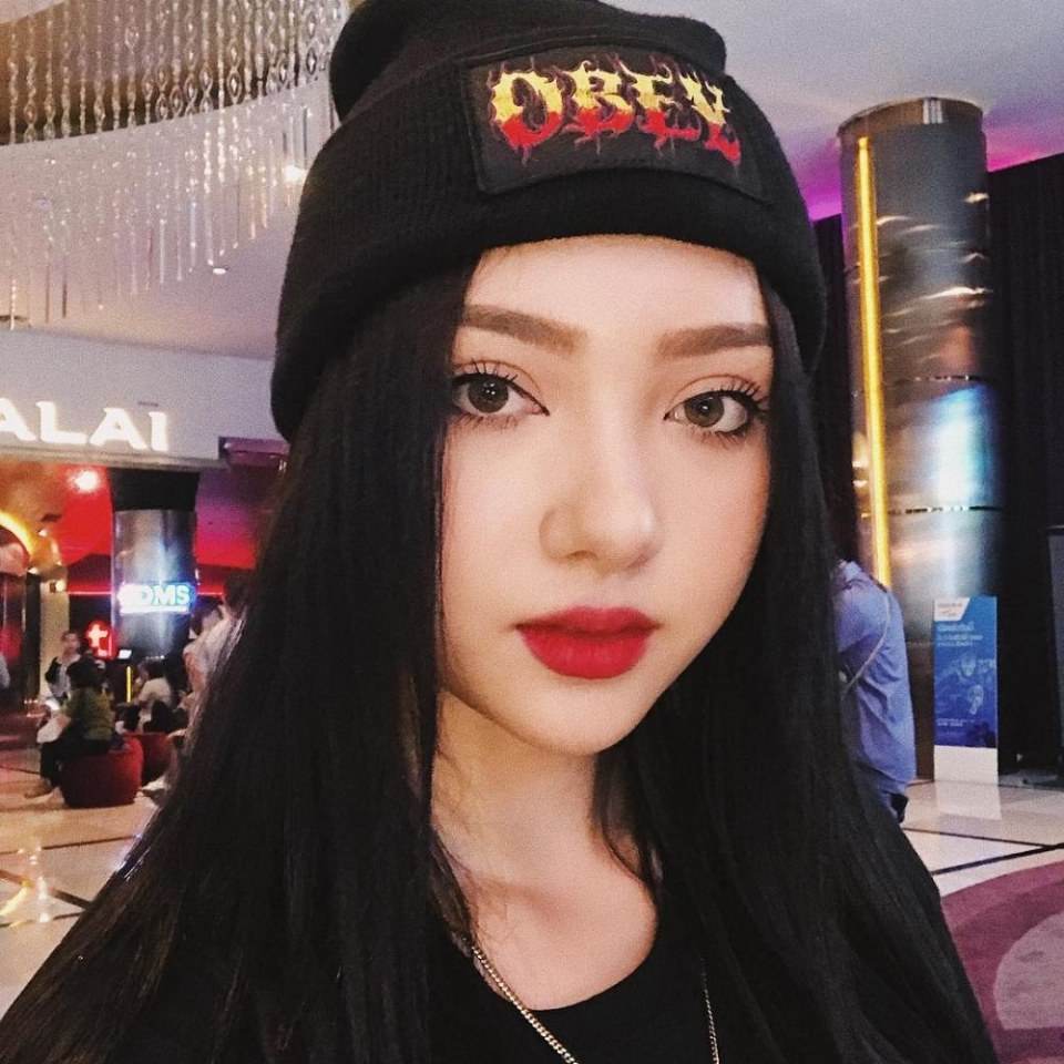 พลอยชมพู