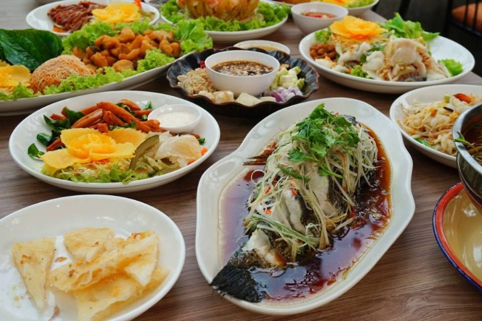 อรีส ARIS ร้านใหม่น่าลอง ย่านพุทธมณฑลสาย5 สามพราน นครปฐม อร่อยบอกต่อ
