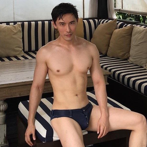 hot male 561 (18+)