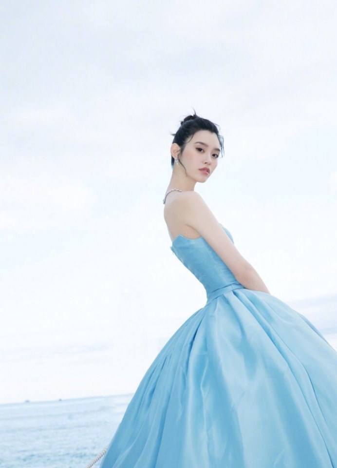 Ming Xi ลุคนี้ก็ปังสุดๆ &ldquo;ซินเดอเรลล่า&rdquo;