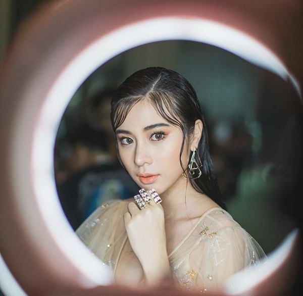 เก้า สุภัสรา