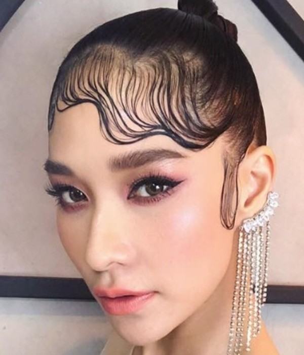 พลอย เฌอมาลย์