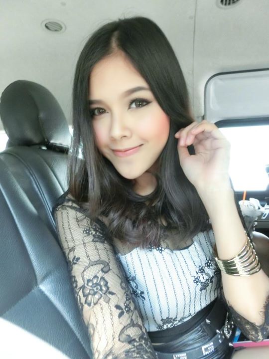 ไข่มุข รุ่งรัตน์