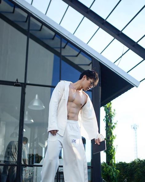 เอิร์ล ณนธภัคร หุ่นดีมาก เจ๊รักที่สุด