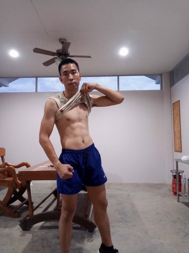 หนุ่มน้อย