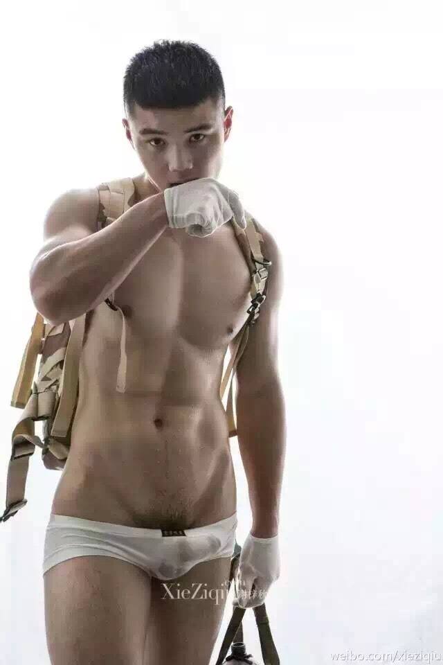hot male 564 (18+)