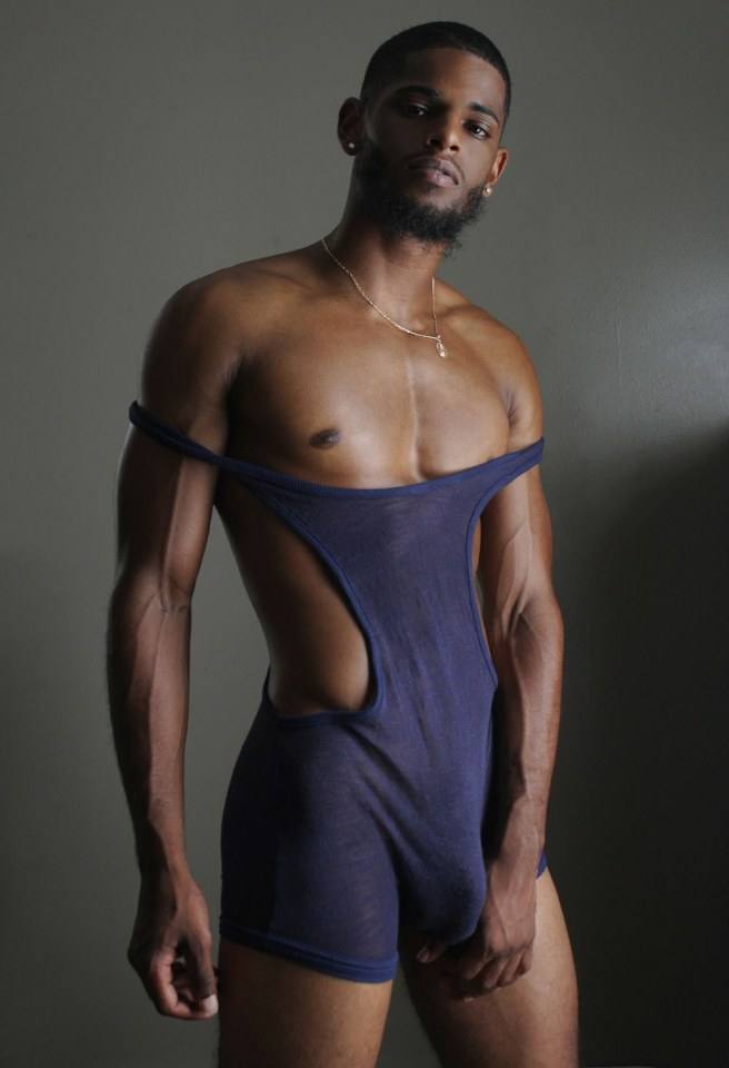hot male 564 (18+)