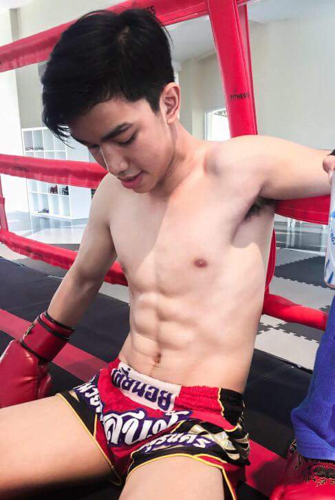 อยากโดนสายฟ้าฟาด