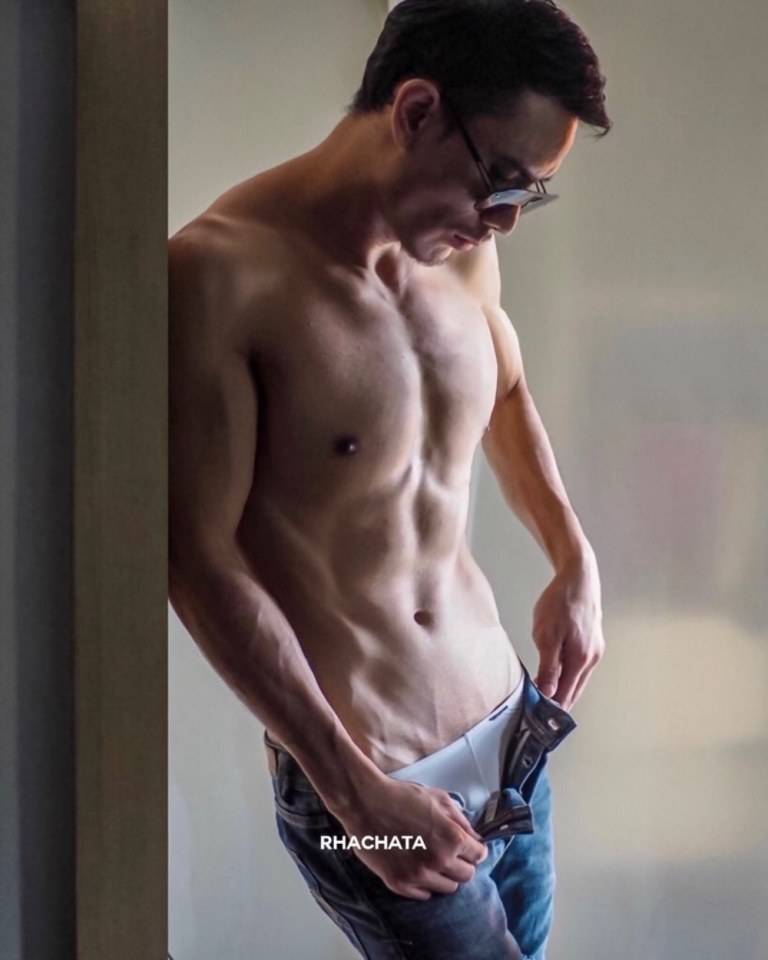 ว้าว18+นิดหน่อย