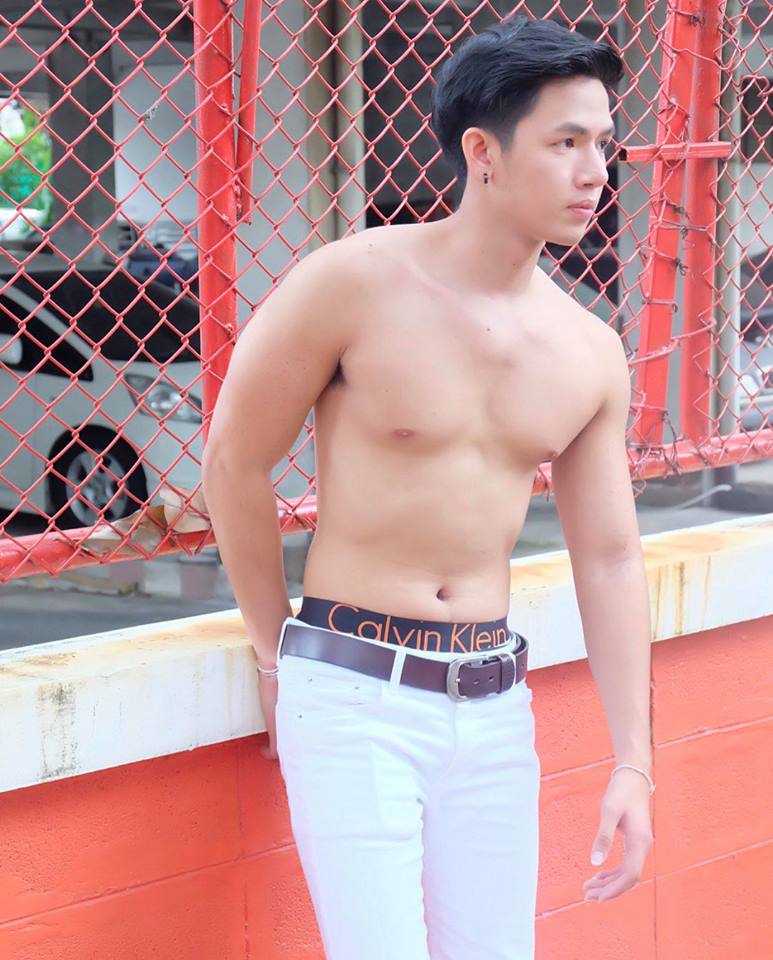 ถอดโชว์เรือนร่าง 2157