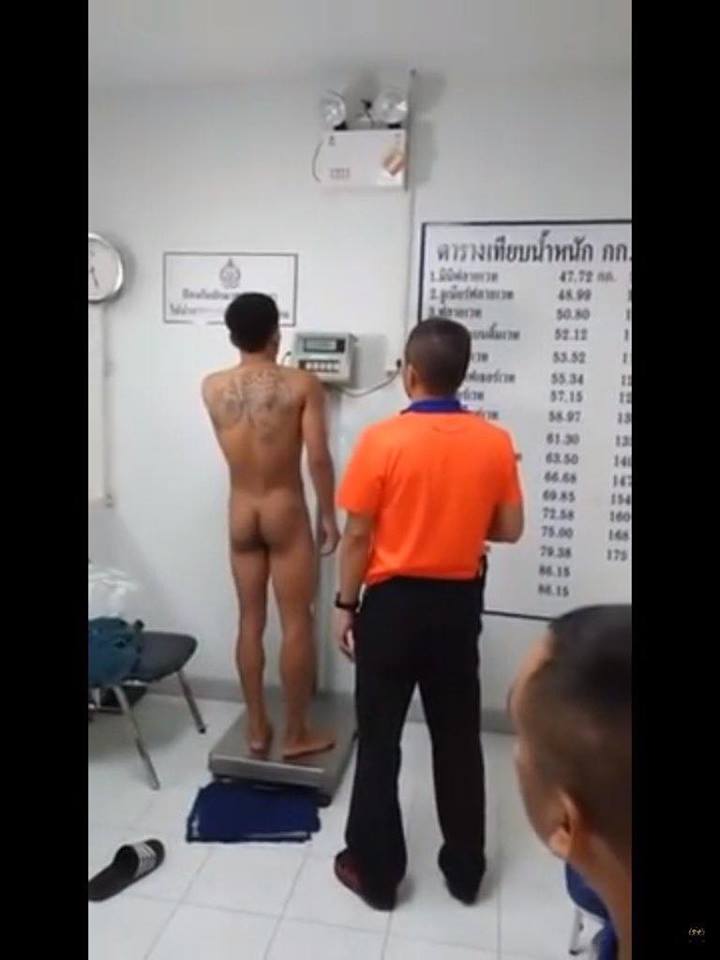 ถอดโชว์เรือนร่าง 2159
