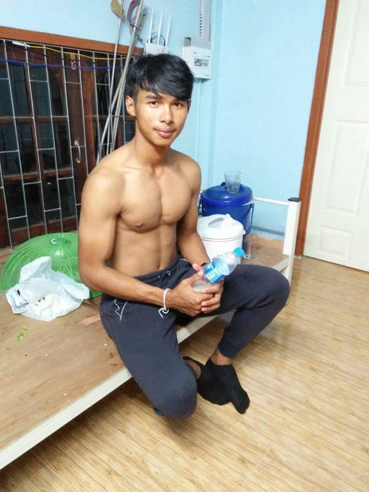 ถอดโชว์เรือนร่าง 2160