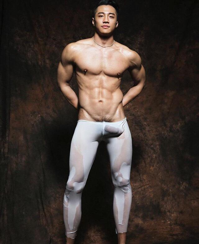 hot male 571 (18+)