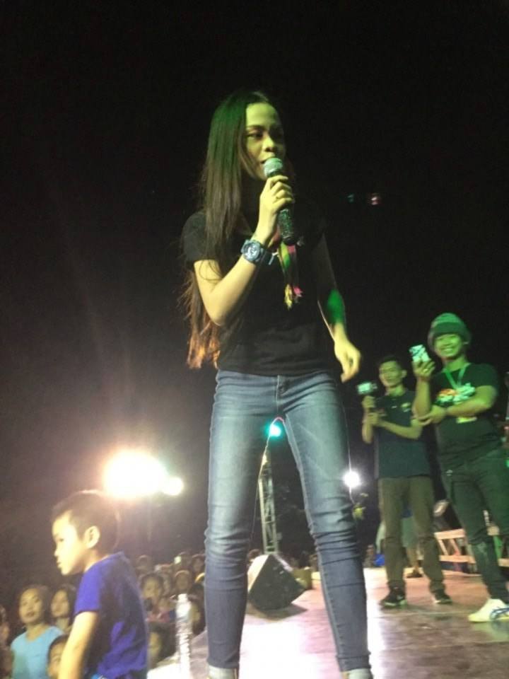 รวมดาวสาวอีสานคนดัง