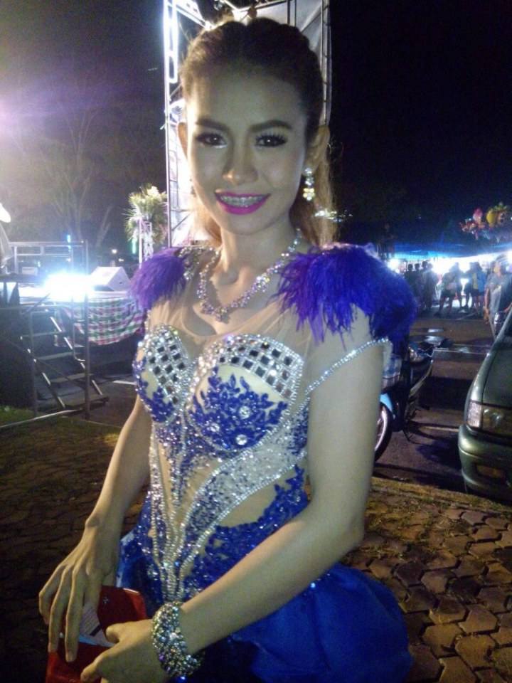 รวมดาวสาวอีสานคนดัง