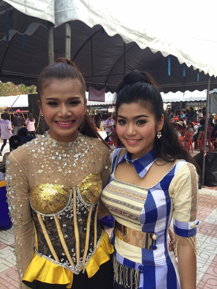 รวมดาวสาวอีสานคนดัง