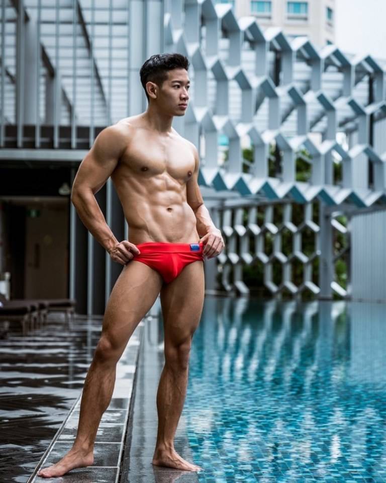 hot male 572 (18+)