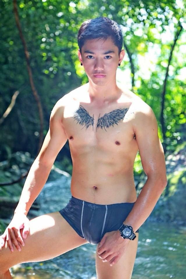 hot male 572 (18+)