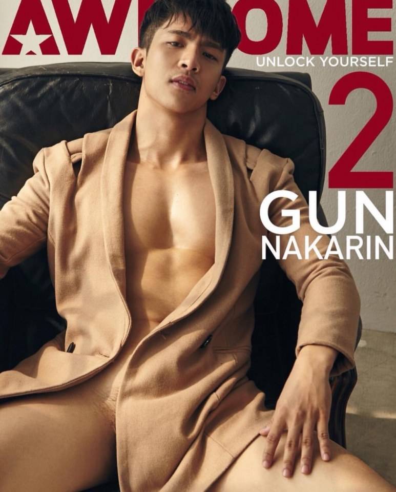 หนุ่มหล่อขึ้นปก 47