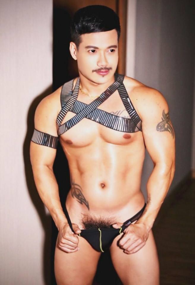 hot male 573 (18+)