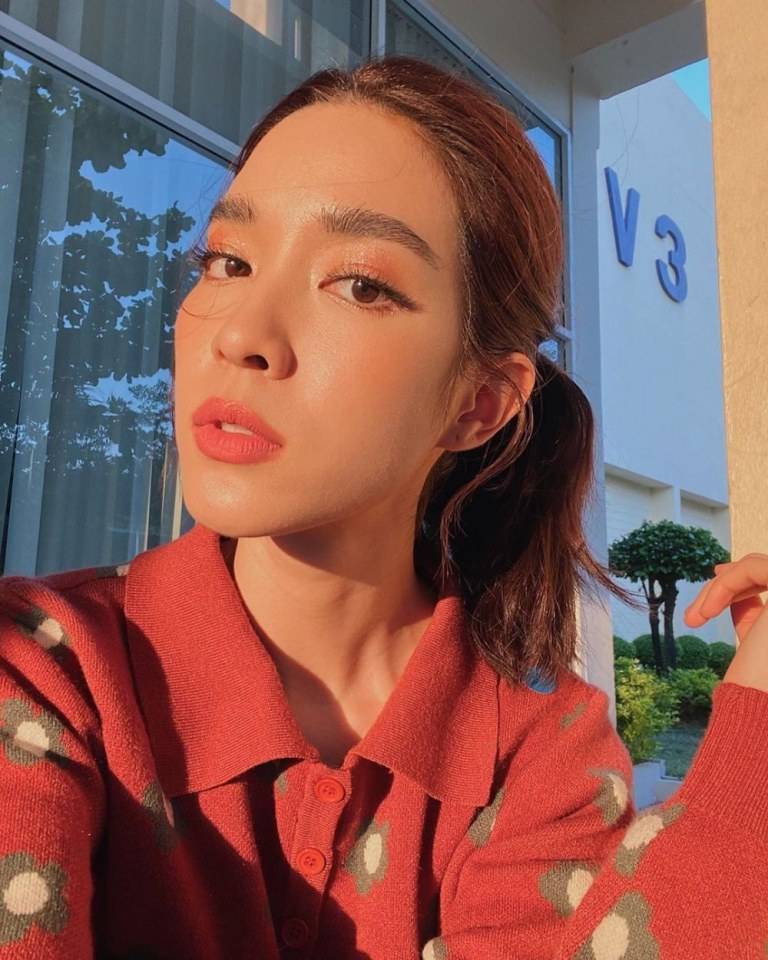 โม​ มนชนก​mvเจ็บ​ของ​เขาเหงาของเธอ