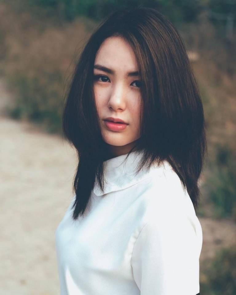 เชอรีน​ ณัฐ​ชารีนmvรอเธอเปิด