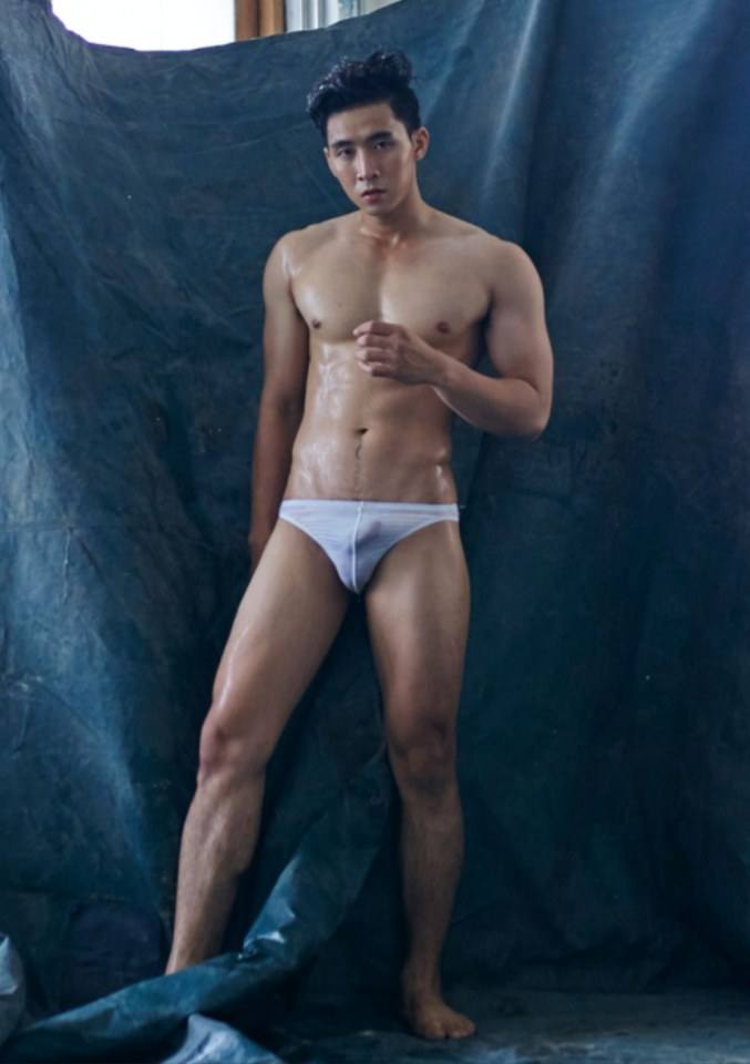 hot male 575 (18+)