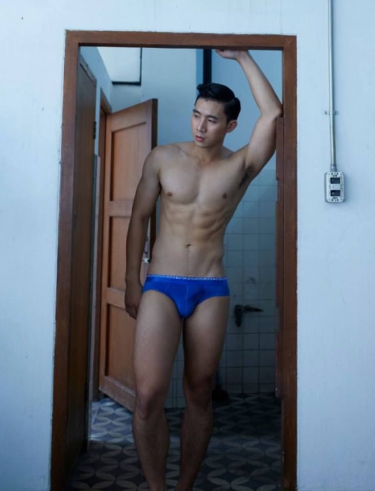 hot male 575 (18+)