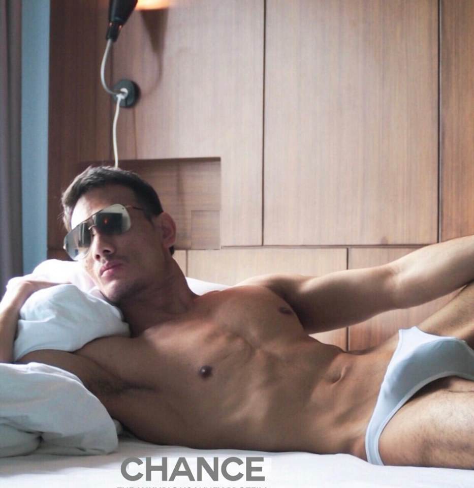 hot male 577 (18+)