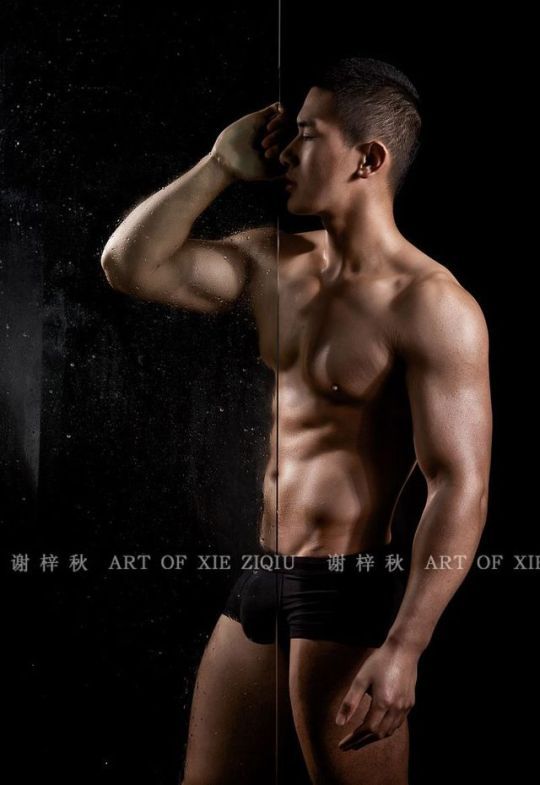 Hot guy in underwear 331